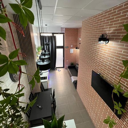 Carcaixent 24 Aparthotel Valencia Bagian luar foto