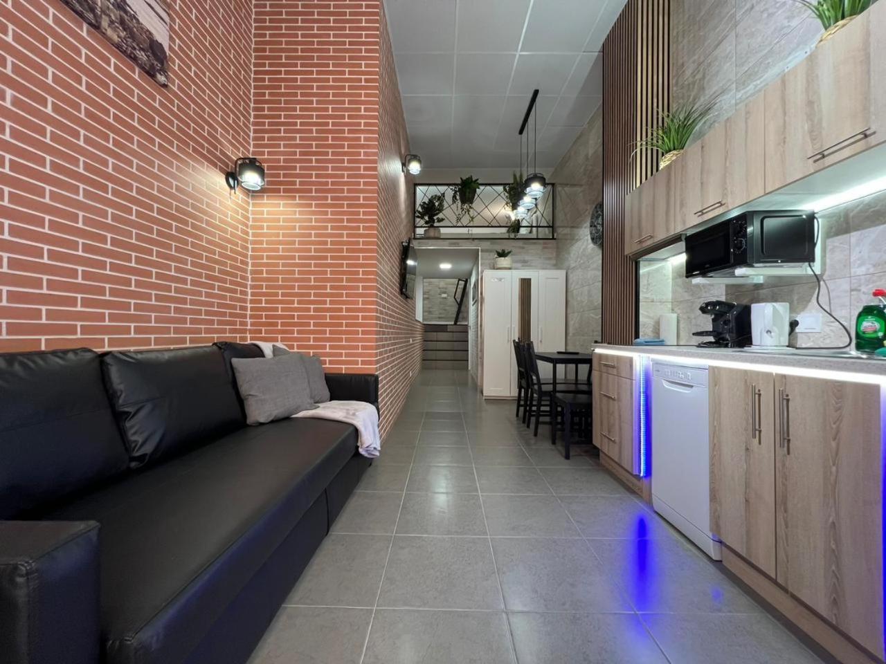 Carcaixent 24 Aparthotel Valencia Bagian luar foto