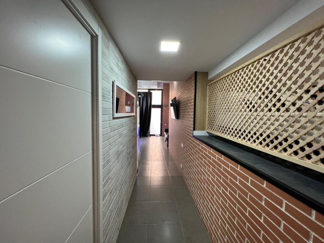 Carcaixent 24 Aparthotel Valencia Bagian luar foto