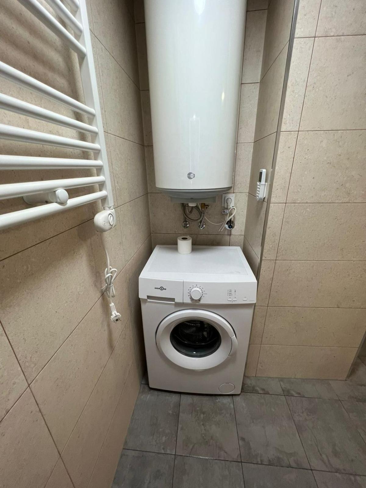 Carcaixent 24 Aparthotel Valencia Bagian luar foto