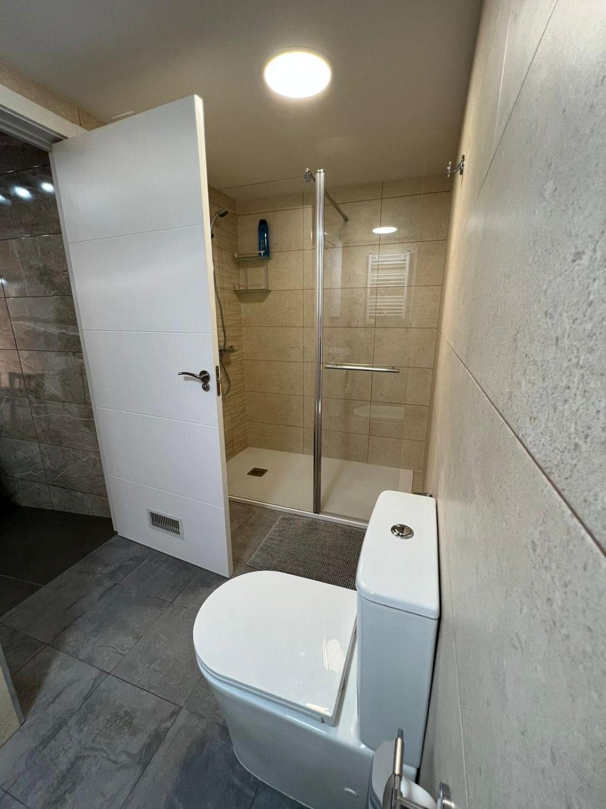 Carcaixent 24 Aparthotel Valencia Bagian luar foto