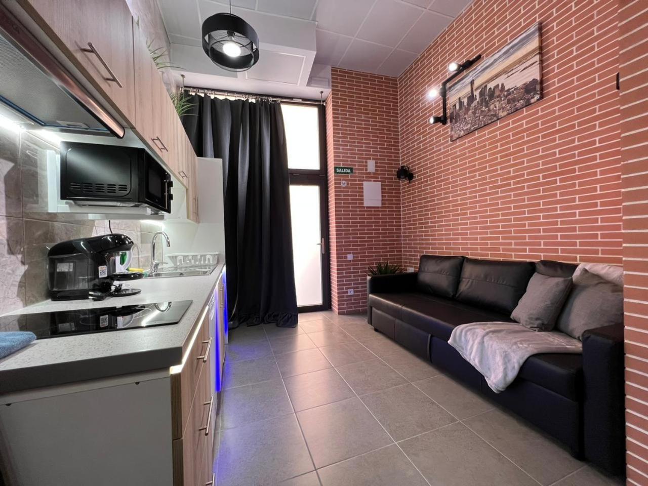 Carcaixent 24 Aparthotel Valencia Bagian luar foto